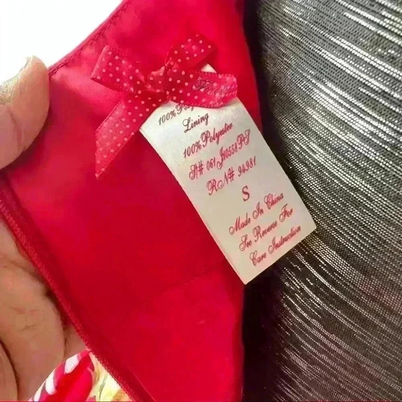 FOREVER 21  FLORAL Y2K MULTICOLORED SLEEVELESS SILKY RED DRESS SIZE SMALL - Picture 9 of 12